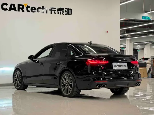 Audi S4 — Фото автомобиля 6