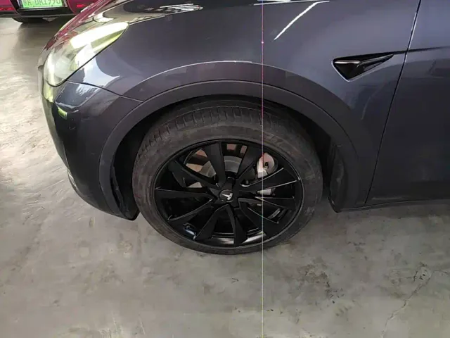 Tesla Model Y — Фото автомобиля 22