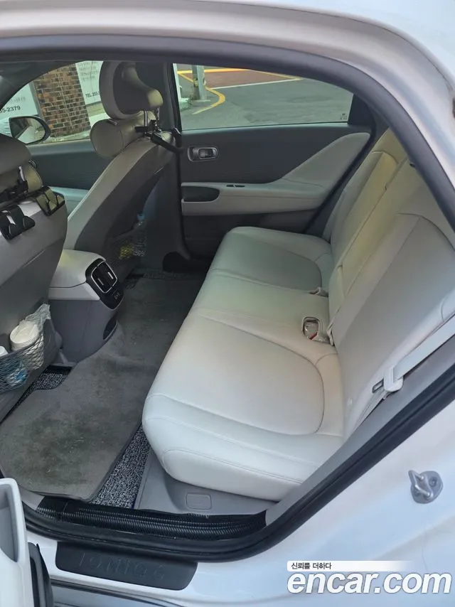 Hyundai Ioniq 6 — Фото автомобиля 12