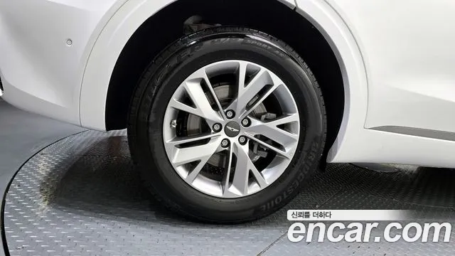 Genesis GV70 2.5T Бензин 2WD — Фото автомобиля 3
