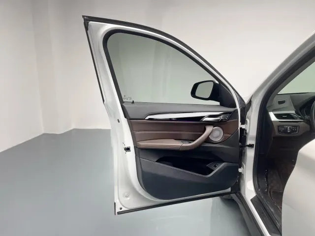 BMW BMW X1 2021 sDrive25Li Leading — Фото автомобиля 14