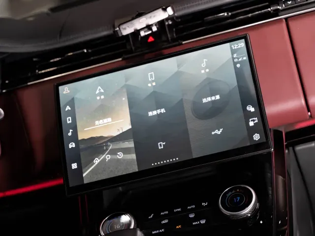 Land Rover Range Rover Sport — Фото автомобиля 11