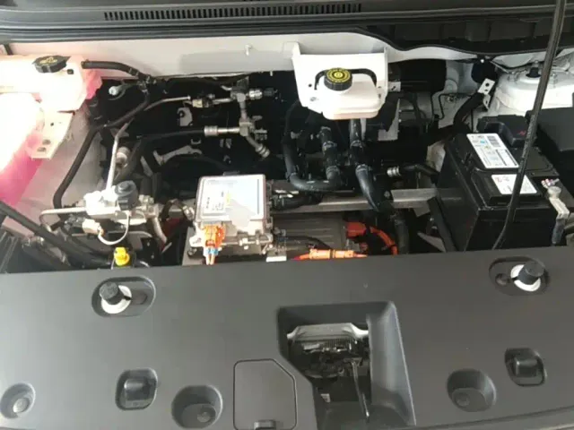 BYD Yuan Pro — Фото автомобиля 19