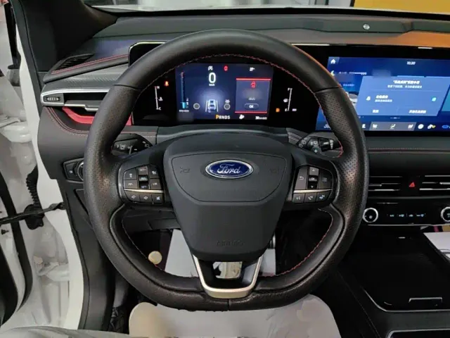 Ford Edge — Фото автомобиля 10
