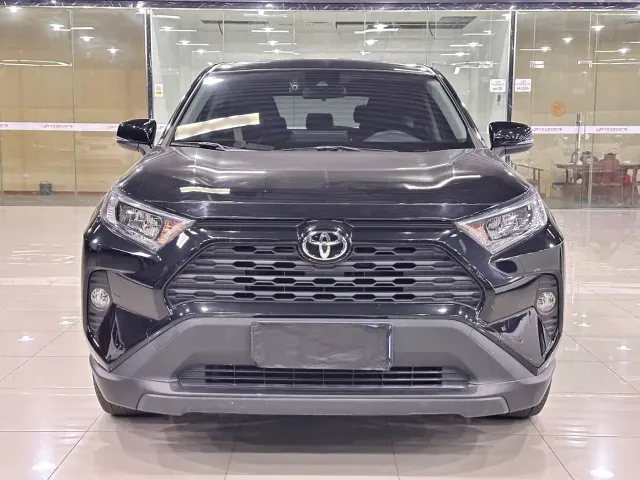 Toyota RAV4 — Фото автомобиля 2