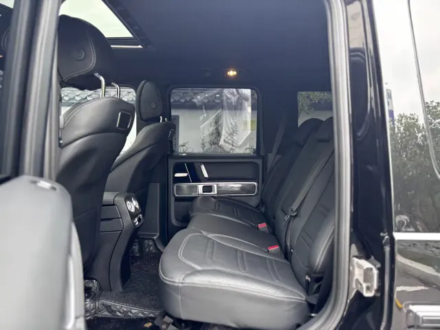 Mercedes-Benz G-Class — Фото автомобиля 12