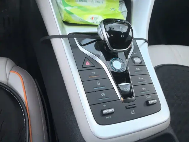 BYD Song Pro — Фото автомобиля 10