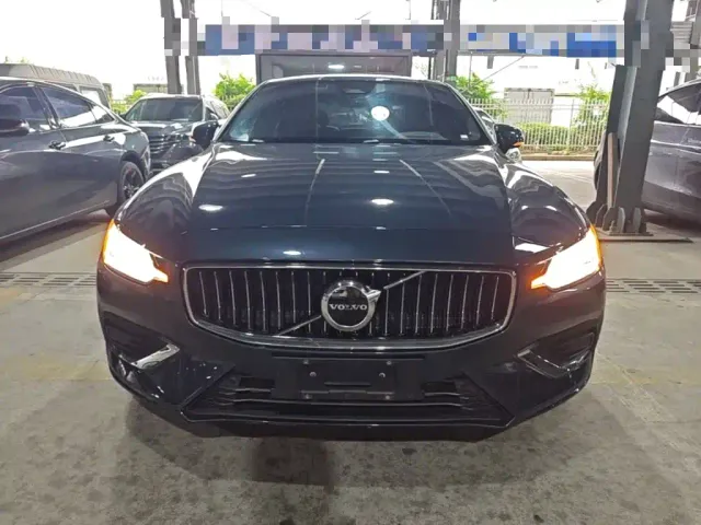 Volvo S60 — Фото автомобиля 2