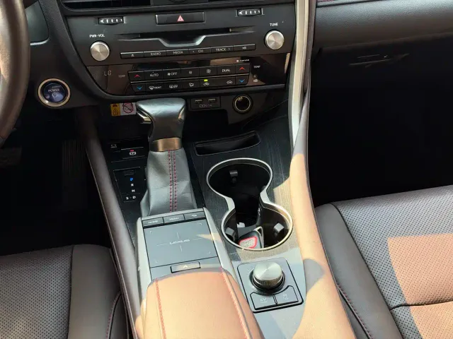 Lexus RX — Фото автомобиля 13