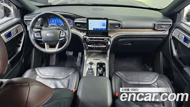 Ford Explorer Generation 6 — Фото автомобиля 10