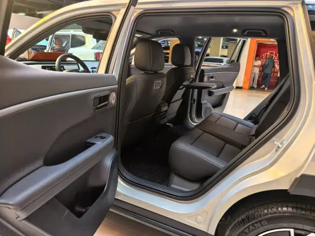 Toyota BoZhi 3X — Фото автомобиля 7
