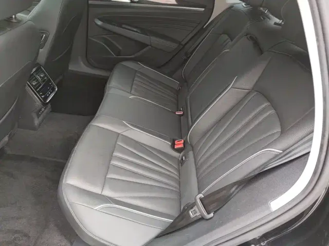 Volkswagen Passat — Фото автомобиля 16