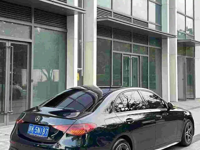 Mercedes-Benz C-Class — Фото автомобиля 3