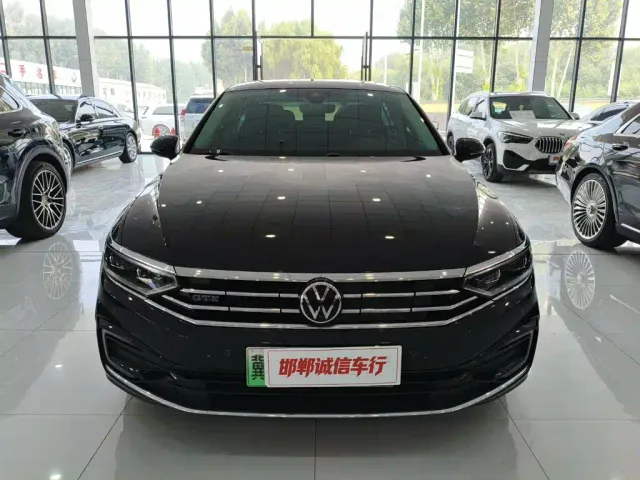 Volkswagen Magotan GTE Plug-in Hybrid 2022 GTE Luxury — Фото автомобиля 2