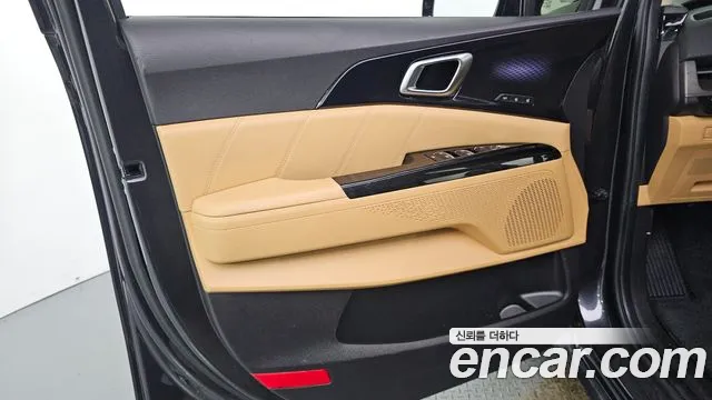 Kia Carnival Generation 4 — Фото автомобиля 13