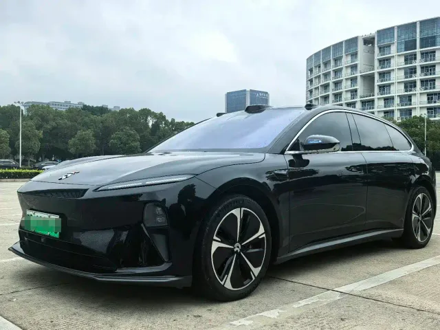 Фотография автомобиля — Nio ET5 Touring