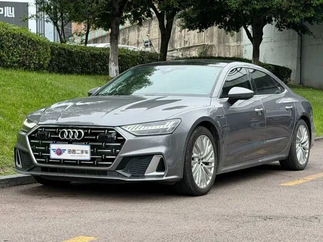 Фотография автомобиля — Audi A7L