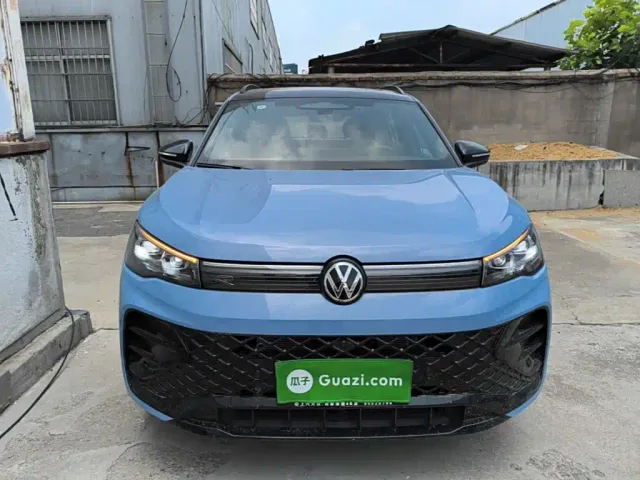 Volkswagen Tiguan L — Фото автомобиля 2