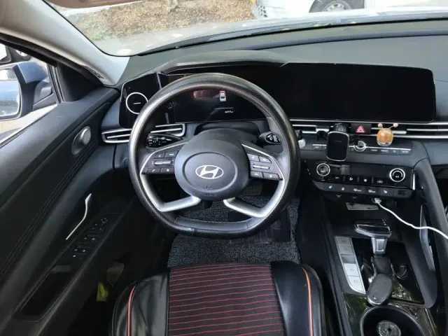 Hyundai Elantra — Фото автомобиля 6