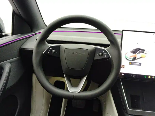 Tesla Model Y — Фото автомобиля 15