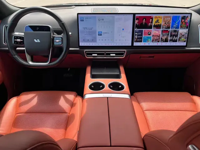 Li Auto L8 — Фото автомобиля 11
