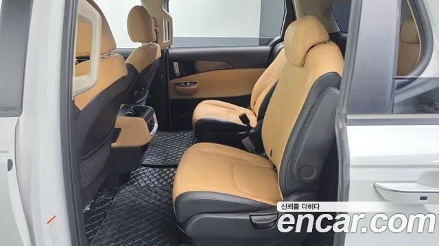 Kia Canival Carnival 4 поколение Бензин 9 мест Prestige — Фото автомобиля 12