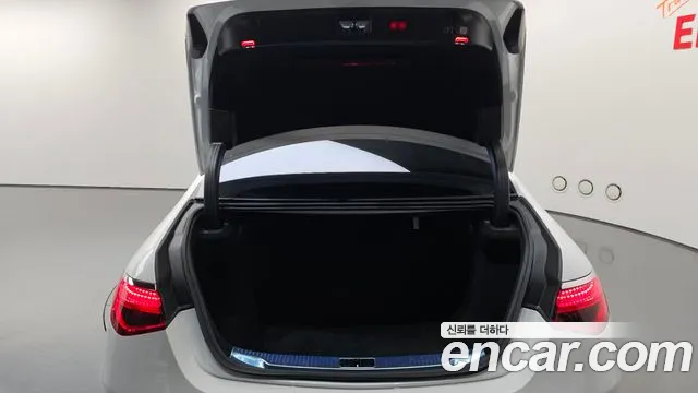 Mercedes-Benz S-Class — Фото автомобиля 14