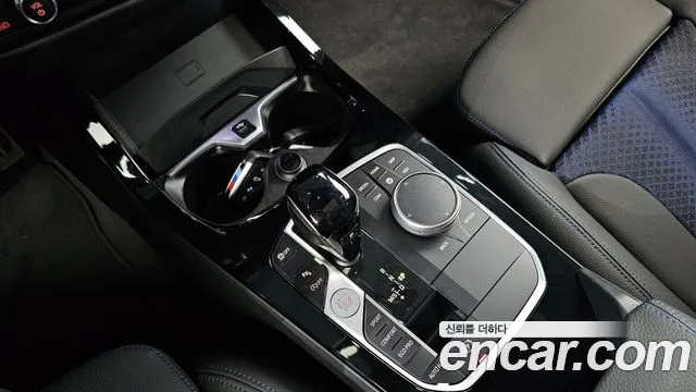 BMW 1 Series F40 — Фото автомобиля 12