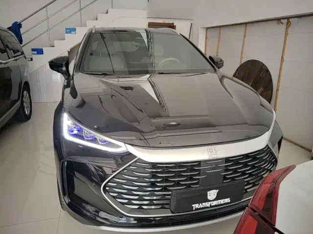 BYD Tang — Фото автомобиля 2
