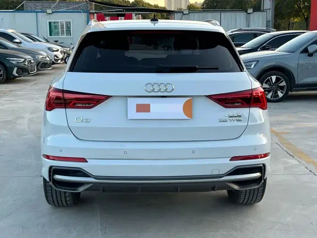 Audi Q3 — Фото автомобиля 10