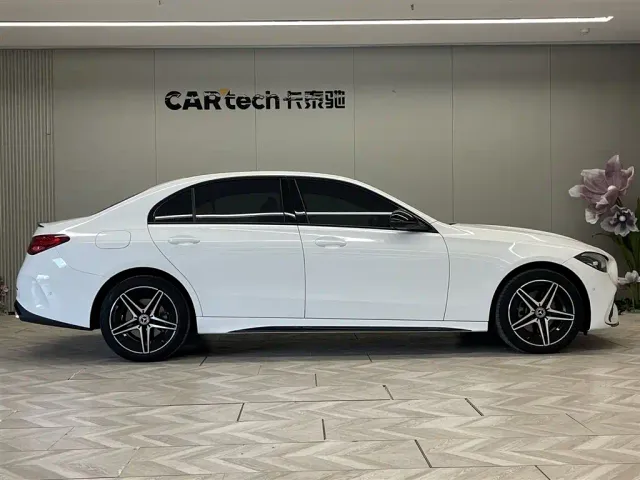 Mercedes-Benz C-Class — Фото автомобиля 4