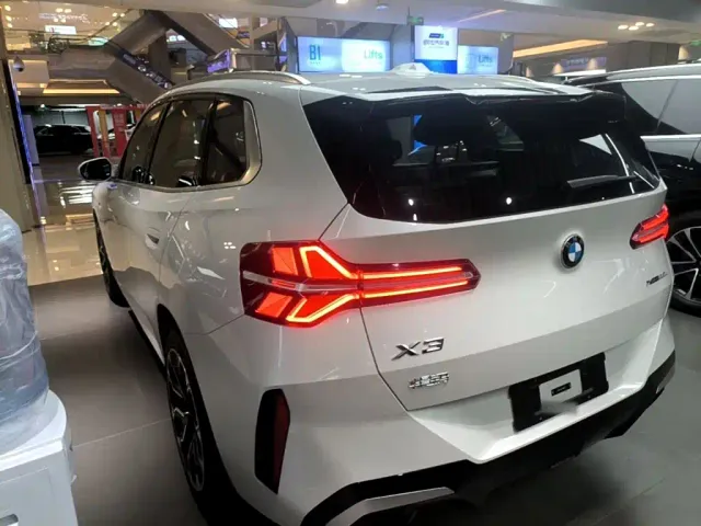 BMW X3 — Фото автомобиля 4