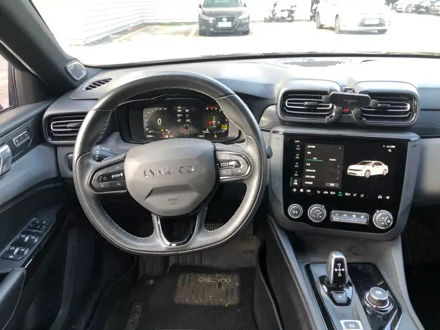 Lynk & Co 03 — Фото автомобиля 13