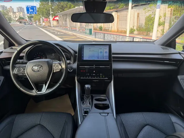 Toyota Avalon — Фото автомобиля 7