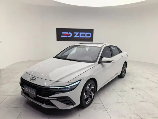 Hyundai Elantra — Фото автомобиля 18