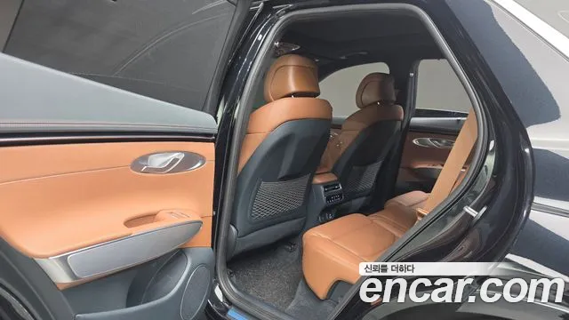 Genesis GV70 2.5T Бензин AWD — Фото автомобиля 15