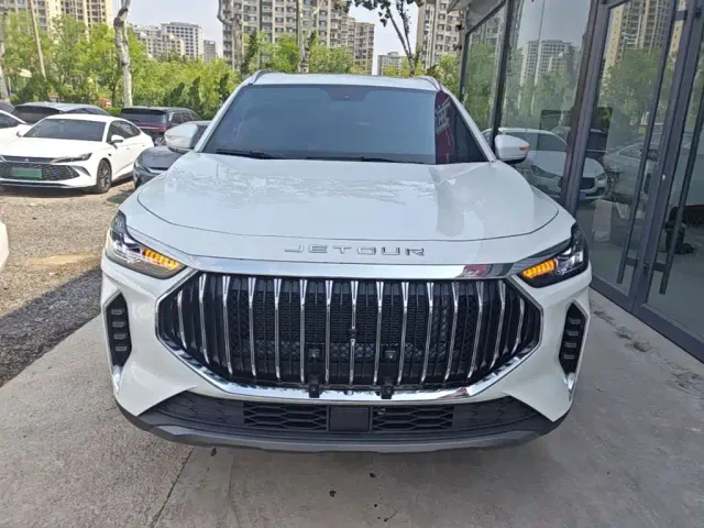 Jetour X70 Plus — Фото автомобиля 2