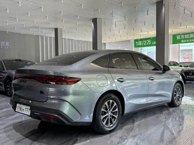 BYD Qin L — Фото автомобиля 4