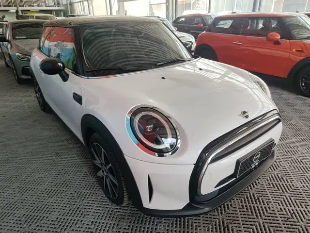 MINI Hatch — Фото автомобиля 3