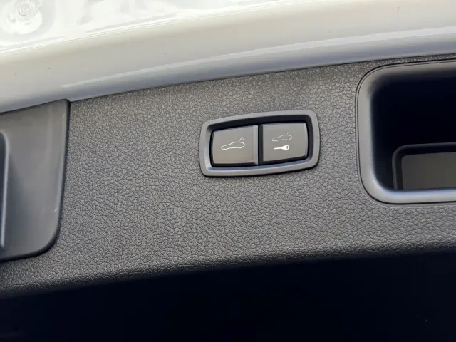 Porsche Macan — Фото автомобиля 19
