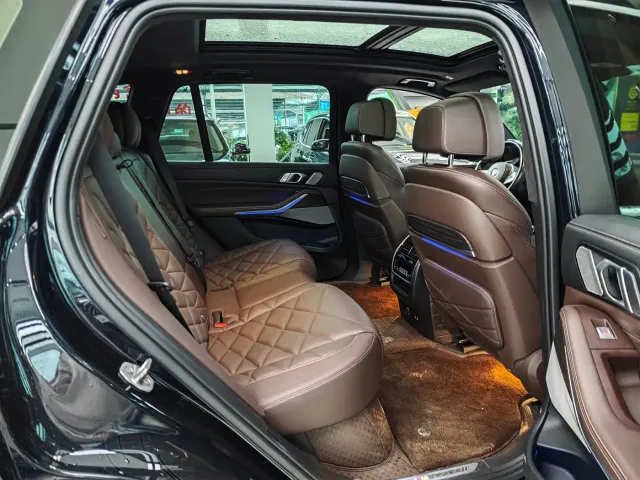 BMW X5 — Фото автомобиля 11