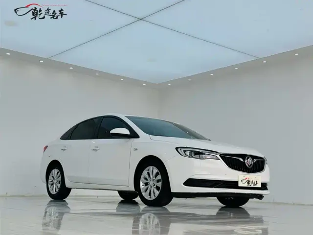 Buick Excelle — Фото автомобиля 3