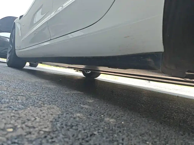 Tesla Model 3 — Фото автомобиля 21