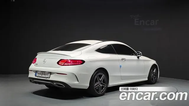 Mercedes-Benz C-Class — Фото автомобиля 2