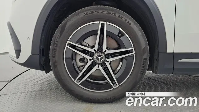 Mercedes-Benz EQA — Фото автомобиля 5