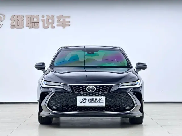 Toyota Avalon — Фото автомобиля 2