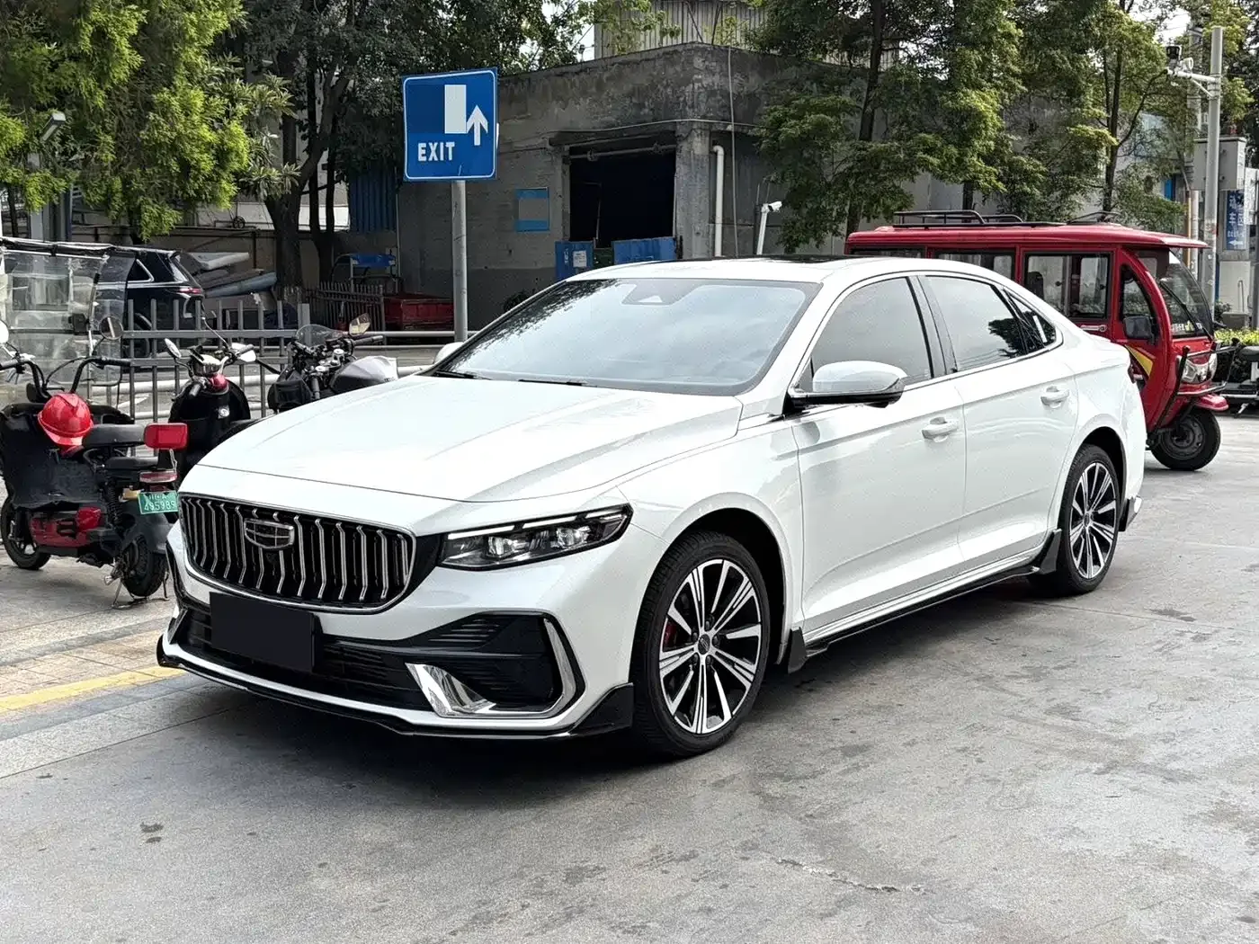 Фотография автомобиля — Geely Xingrui