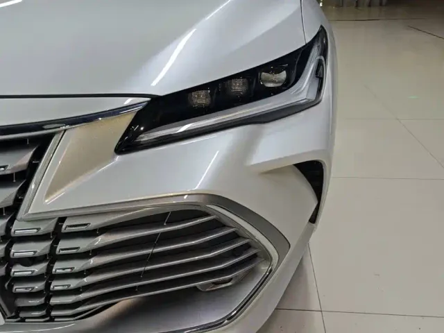 Toyota Avalon — Фото автомобиля 23
