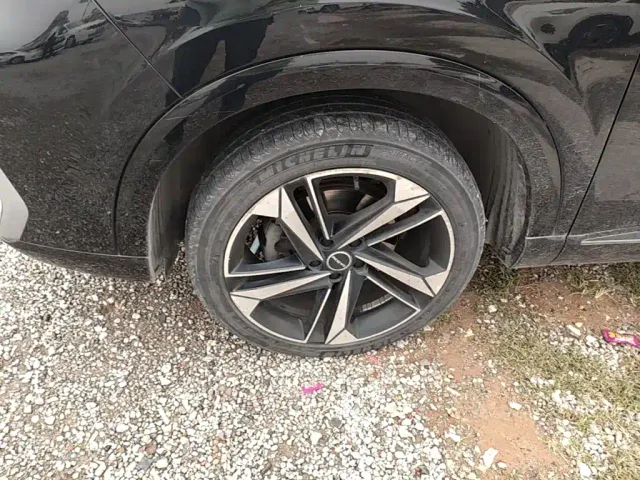 Roewe RX5 Max — Фото автомобиля 22