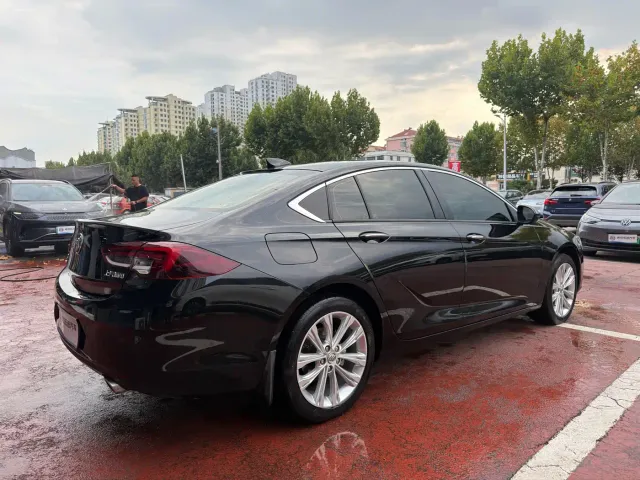 Buick Regal — Фото автомобиля 6